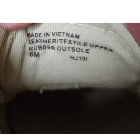 NEW Michael Kors tennis shoes sz 6 - Picture 12 of 12